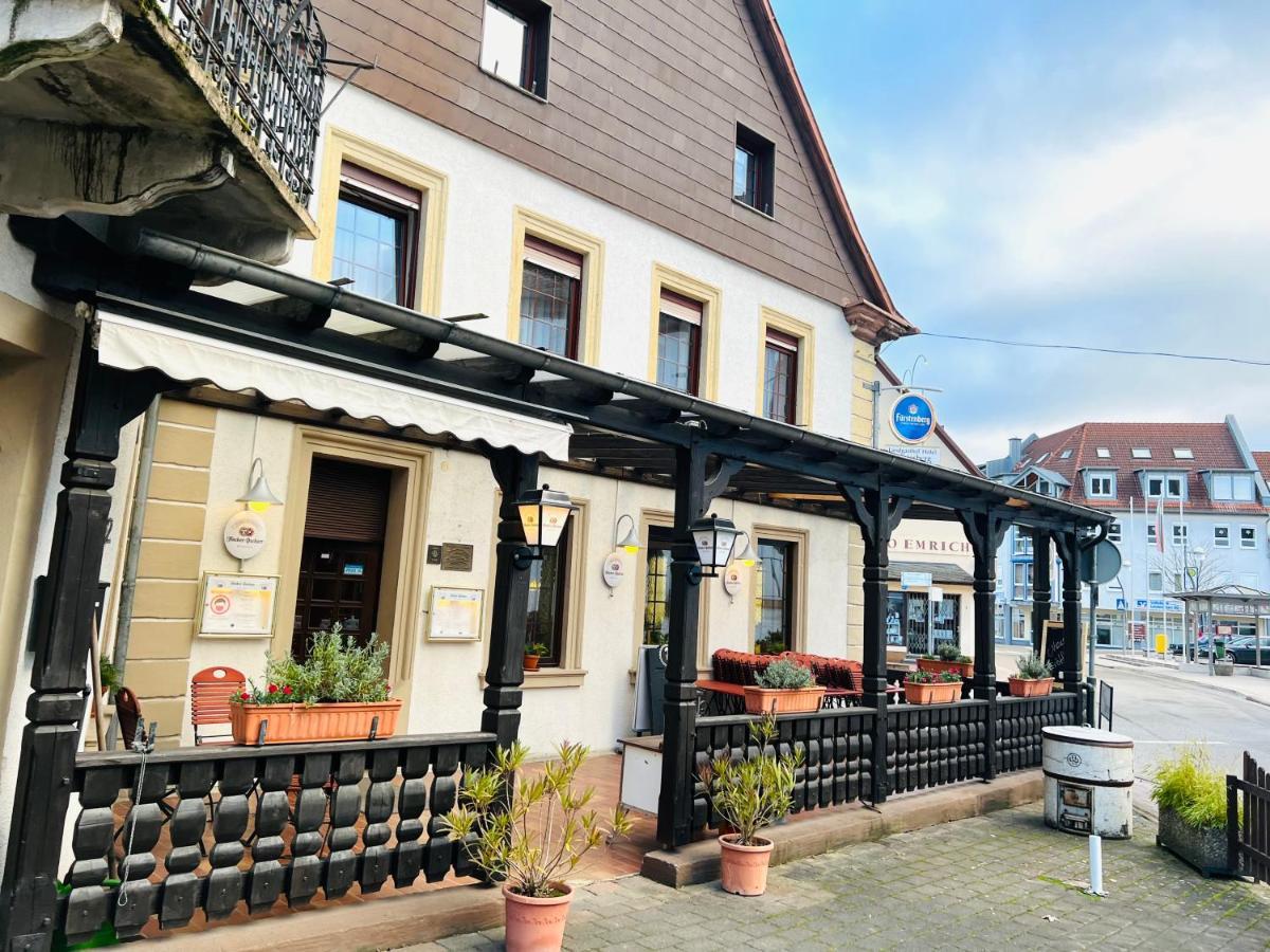 Maximo Am Koenigsberg Hotel Wolfstein Kültér fotó